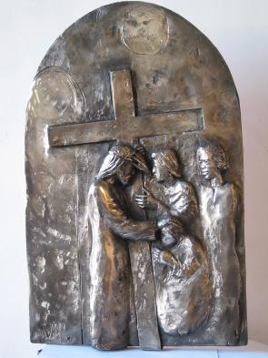Bronze stations of the Cross 08